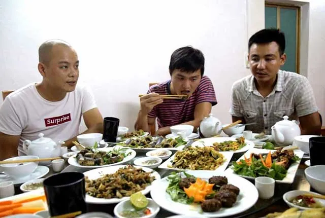 Thịt rắn là ẩm thực hiếm và “siêu bổ dưỡng” của người Việt