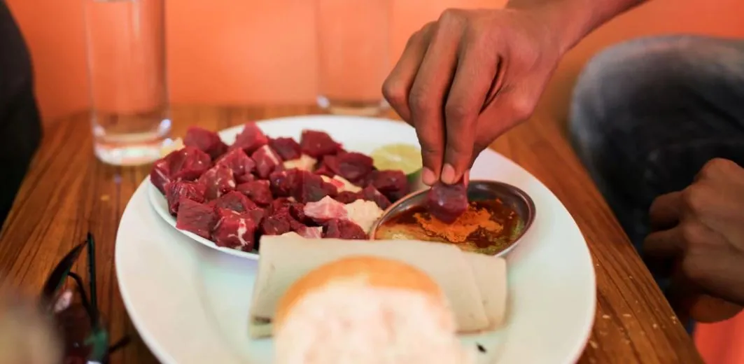 Ethiopia: Đất nước ăn tất cả các loại thịt sống
