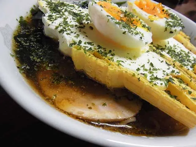 Người Nhật ăn mì ramen với kem tươi?