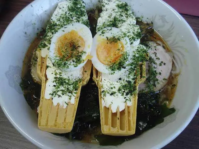 Người Nhật ăn mì ramen với kem tươi?