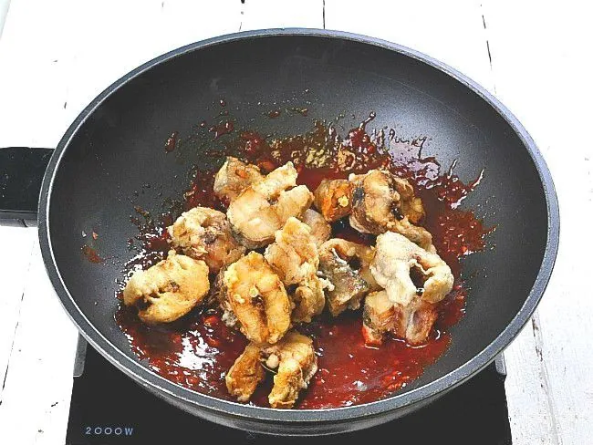 Người Hàn ít ăn cá nhưng một khi đã ăn là phải cầu kì thế này