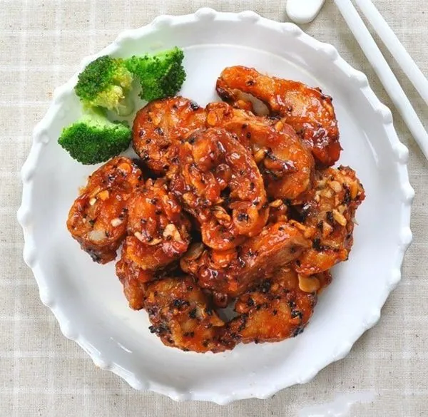 Người Hàn ít ăn cá nhưng một khi đã ăn là phải cầu kì thế này