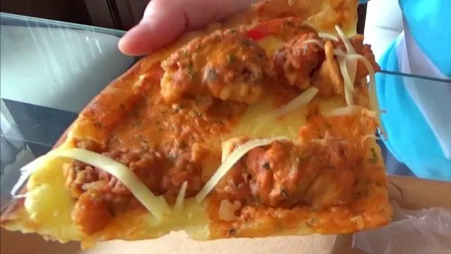Pizza có nhiều phiên bản kì dị như thế này