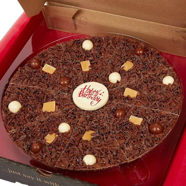 Pizza có nhiều phiên bản kì dị như thế này