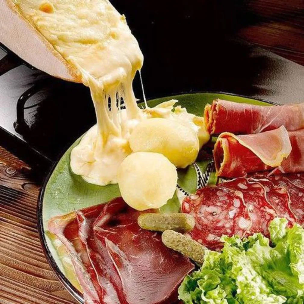 Ngoài Mozzarella, trên thế giới còn ưa chuộng những loại phô mai này