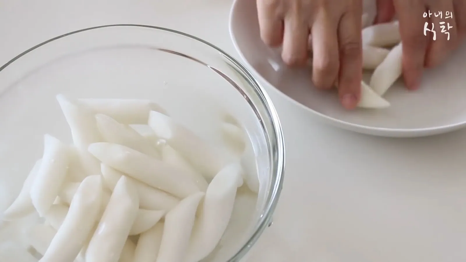 Tteokbokki Hàn Quốc nấu kiểu này mới chuẩn vị