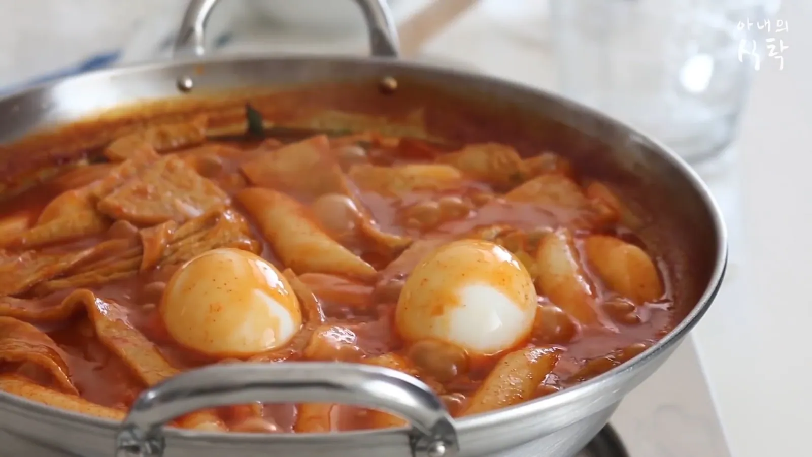 Tteokbokki Hàn Quốc nấu kiểu này mới chuẩn vị