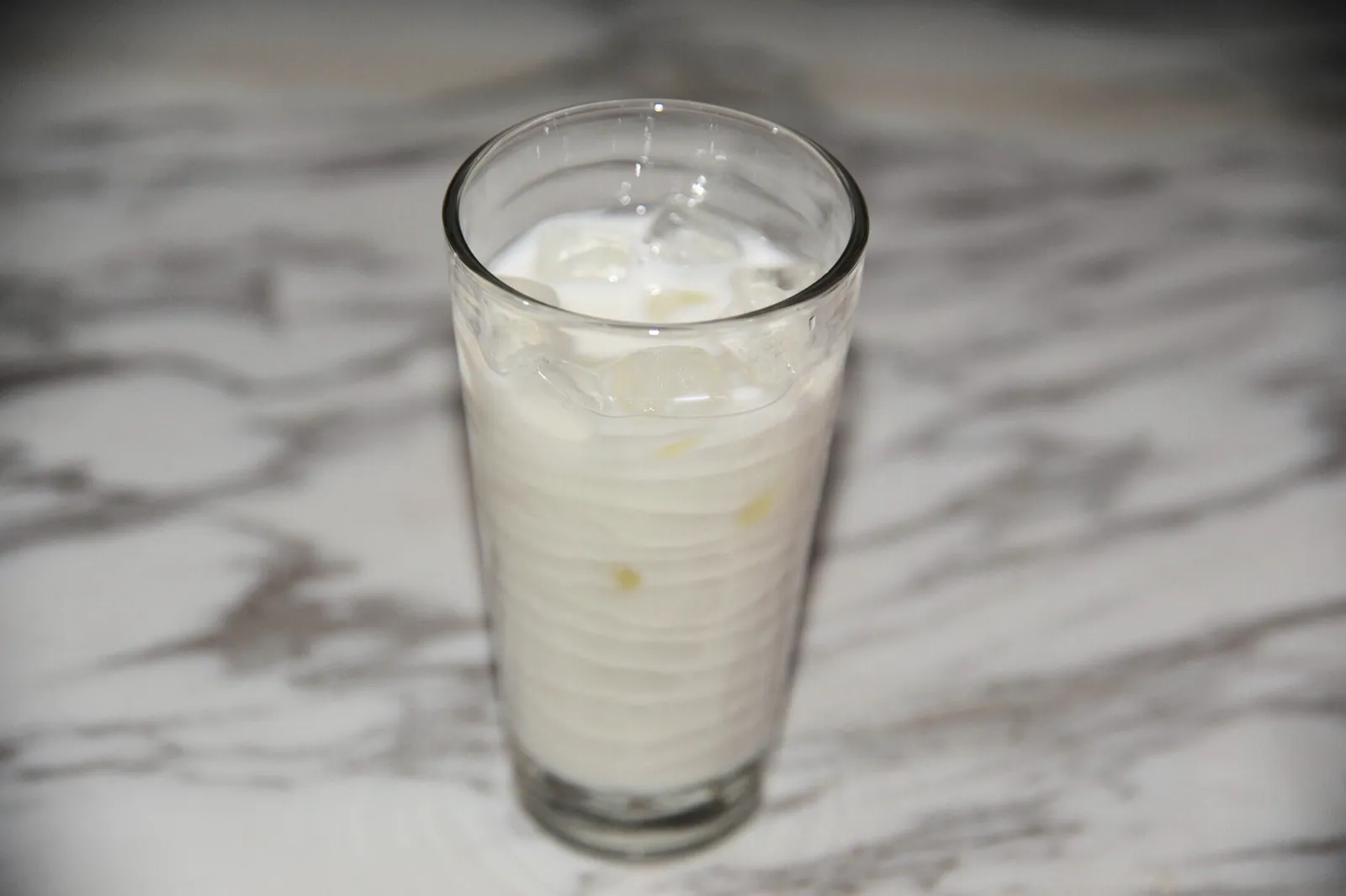 Muốn uống latte nhưng lười ra quán thì tự làm uống thôi