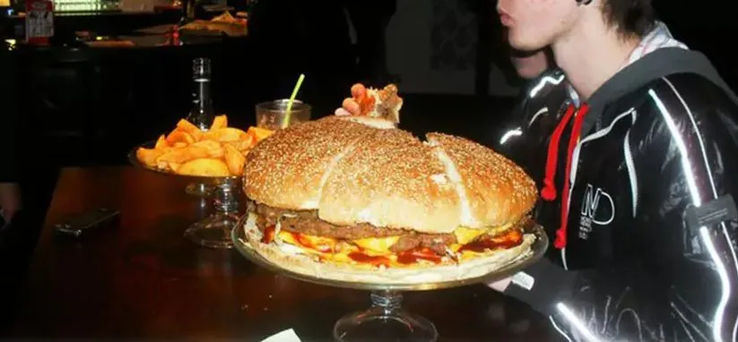 Những chiếc burger chỉ nhìn thôi đã thấy no