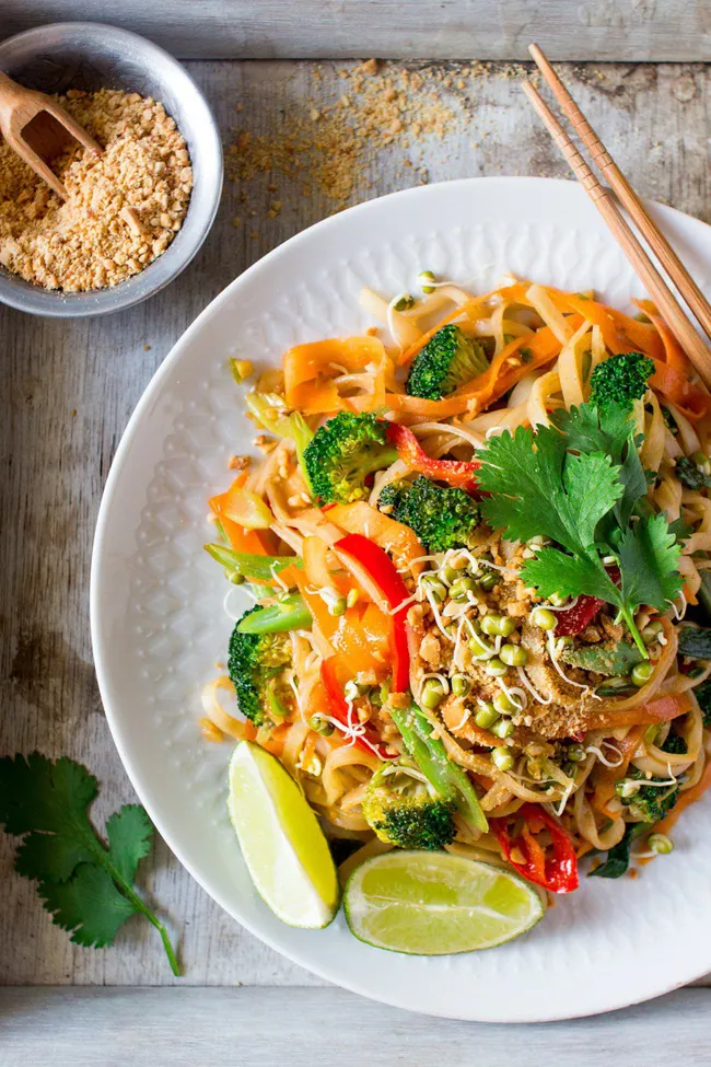 Đầu năm muốn ăn chay thì nên ăn gì? Phở xào chay kiểu Thái là một ví dụ!