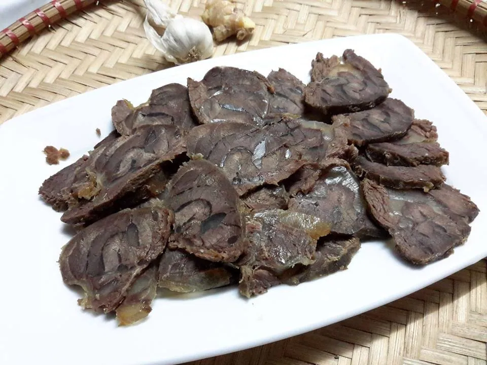Bất kể giàu nghèo, người Huế ăn tết luôn có những món cơ bản này