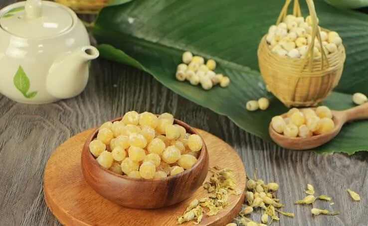 Ngày Tết hiện đại, mọi người thường mời nhau những món mứt lạ này
