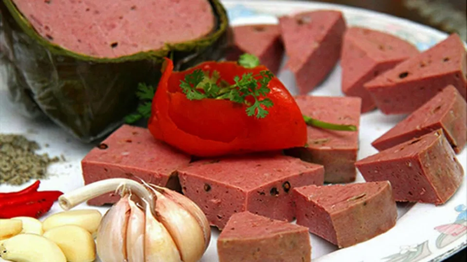 Bất kể giàu nghèo, người Huế ăn tết luôn có những món cơ bản này