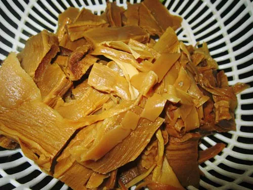 Cách chọn và sơ chế măng khô sao cho loại bỏ tối đa chất gây hại