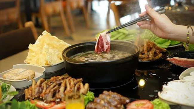 Lẩu là món ăn phổ biến nhưng… bạn có đang ăn lẩu đúng cách?