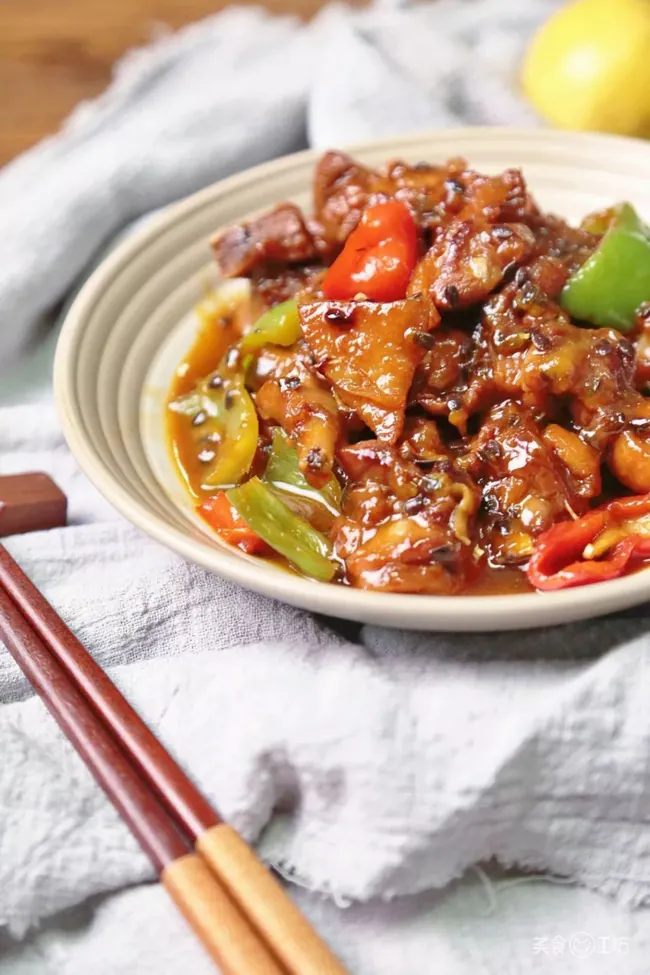 Thịt vịt om chua ngọt được đầu bếp Mỹ hướng dẫn cách làm