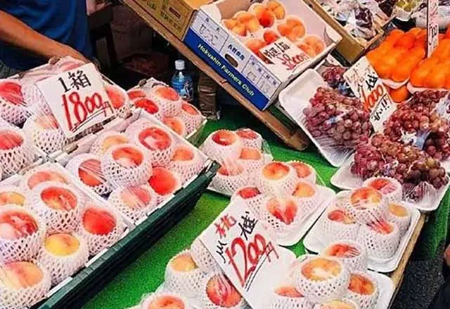 Bất ngờ khi biết giá bán những loại trái cây này ở Nhật
