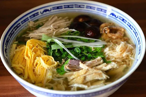 Bún thang làm từ nguyên liệu gì để có hương vị đặc biệt như vậy?