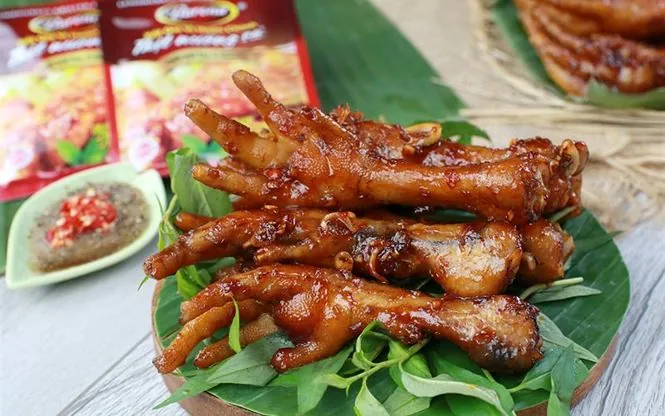 Mối nguy hiểm từ chân gà và các món ăn từ chân gà