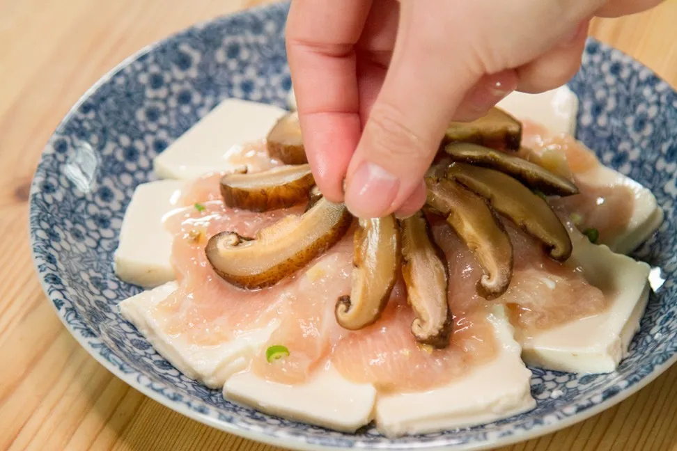 Món đậu hấp nấm tưởng đơn giản nhưng dưỡng chất thì vô vàn