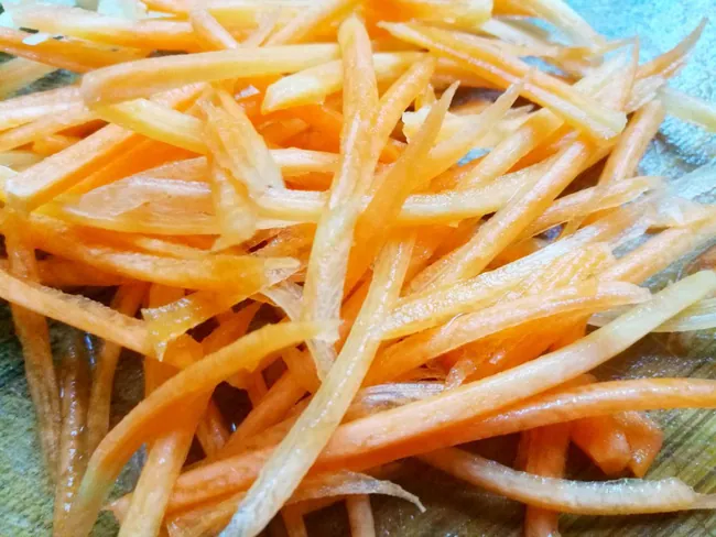 Nộm khoai tây và cà rốt lạ mà ngon khó cưỡng