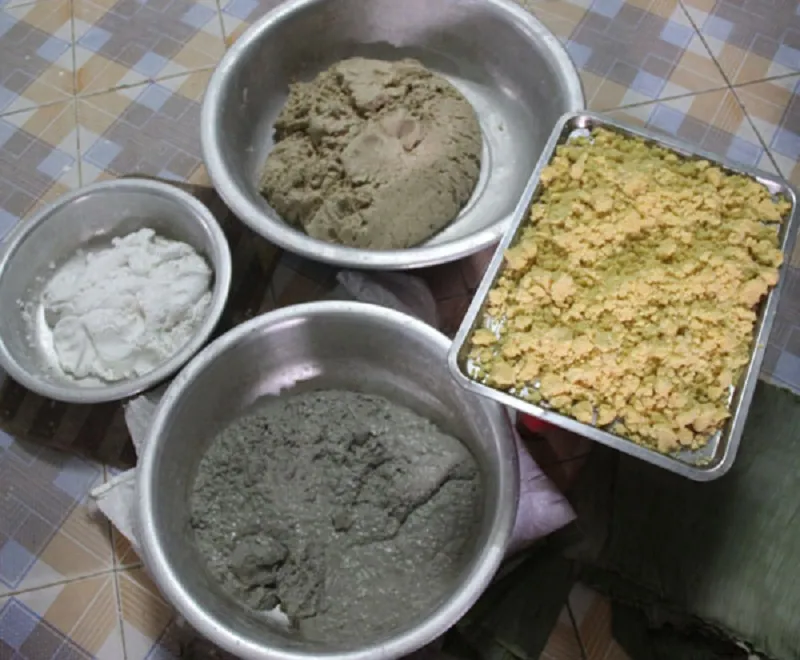 Bánh khúc xanh của người Tày làm từ nguyên liệu đặc biệt nào?