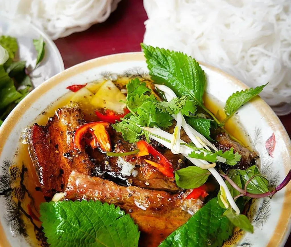 Thế giới tôn vinh phở Việt mà quên Việt Nam còn nổi tiếng bởi những món này