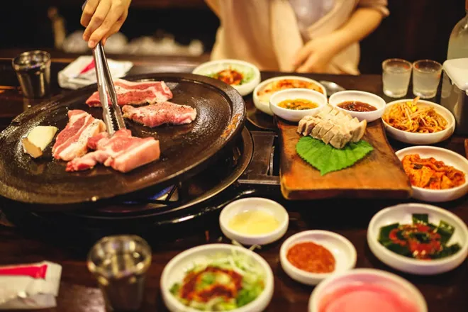 Quy tắc ăn uống ở Hàn Quốc dù không nói nhưng ai cũng phải biết