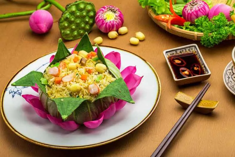 Có đất nước nào chế biến món ăn từ hoa như Việt Nam không?