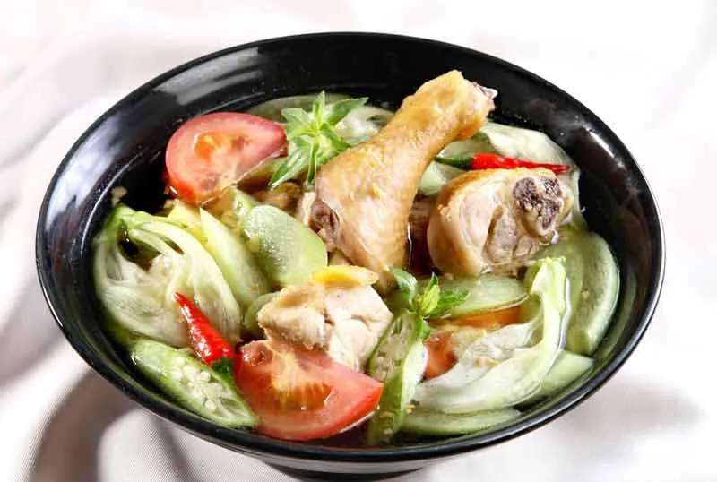 Có đất nước nào chế biến món ăn từ hoa như Việt Nam không?