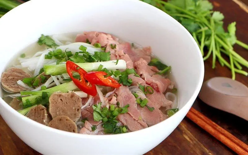 Thế giới tôn vinh phở Việt mà quên Việt Nam còn nổi tiếng bởi những món này