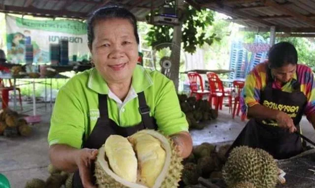 Người Thái Lan “nghiện” sầu riêng đến mức tận dụng vỏ để chế biến món ăn