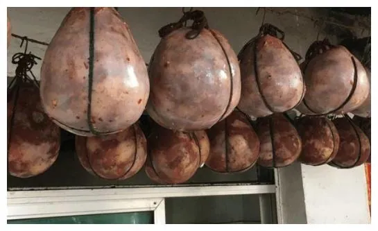Thịt gác bếp vùng nông thôn Trung Quốc có gì khác biệt?