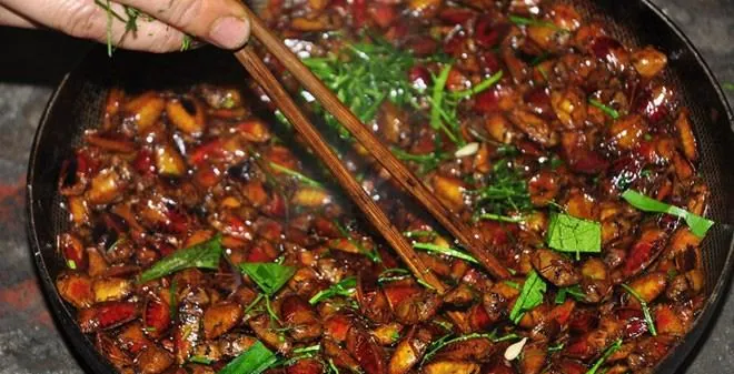Đặc sản kì dị và khó quên của Hòa Bình