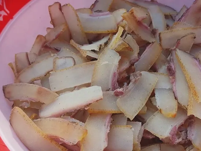 Đặc sản Sơn La: Quá trình chế biến kì công để da trâu thành món ăn