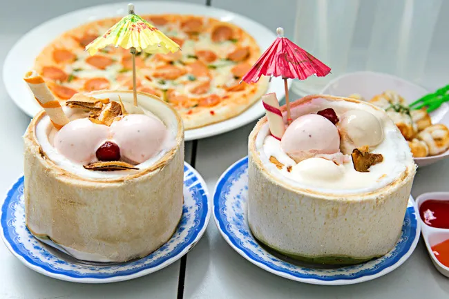 Quả dừa: Nguyên liệu chính của món ăn dân dã đến nhà hàng 5 sao