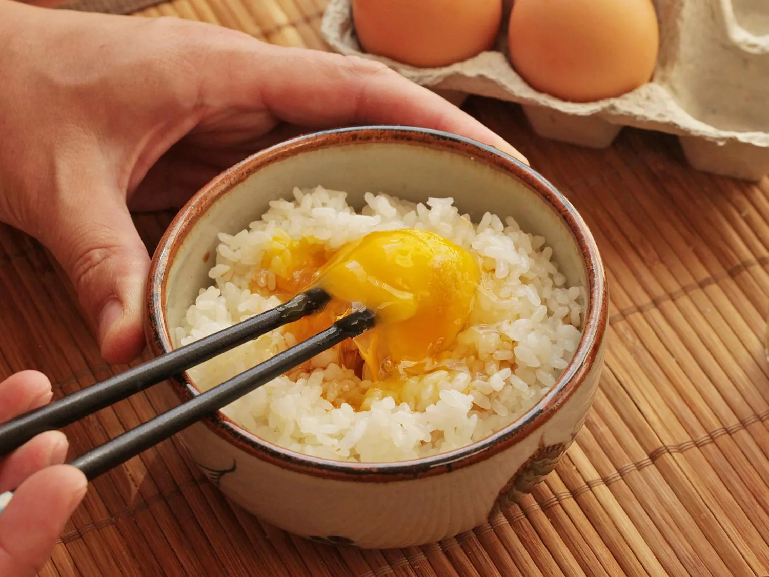 Cơm trứng sống với xì dầu, món ăn tưởng kinh khủng khiến người Nhật nghiện ăn