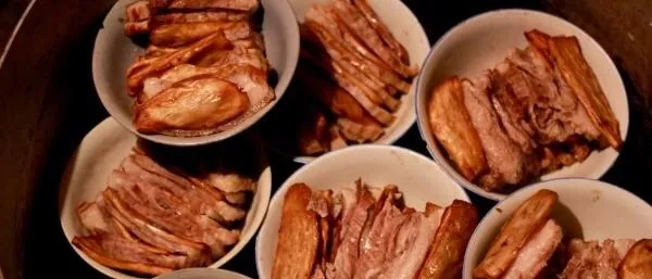 Khám phá mâm cỗ cưới đặc biệt của người Nùng ở Cao Bằng