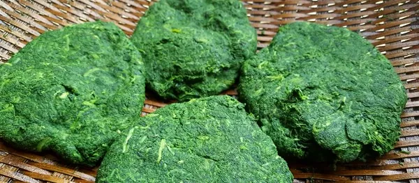 Kỳ công làm đặc sản “xanh lét”, tên nghe bí hiểm vị ngon đến không ngờ