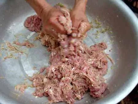 Những món “sởn gai ốc” trên mâm cỗ cưới của người Việt xưa